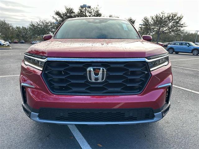 new 2025 Honda Pilot car, priced at $43,590