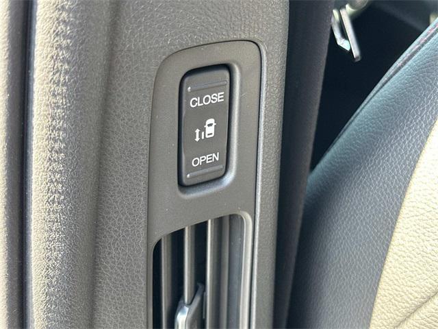 new 2026 Honda Odyssey car, priced at $43,463