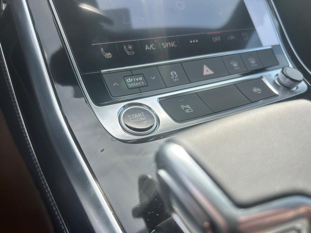 new 2025 Audi Q8 car, priced at $84,685