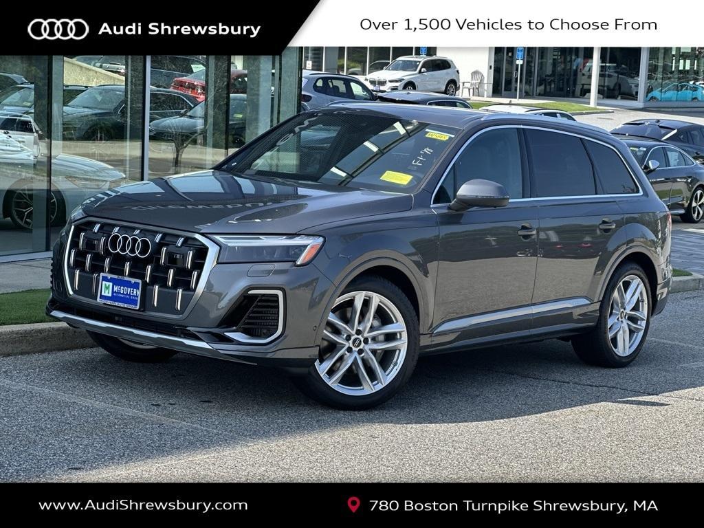 new 2025 Audi Q7 car, priced at $76,335