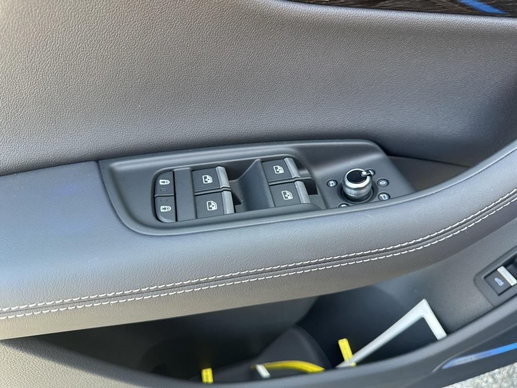 new 2025 Audi Q7 car, priced at $76,335