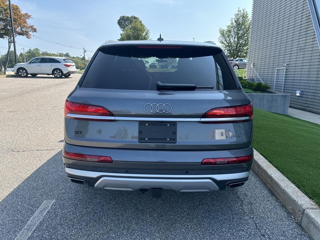 new 2025 Audi Q7 car, priced at $76,335