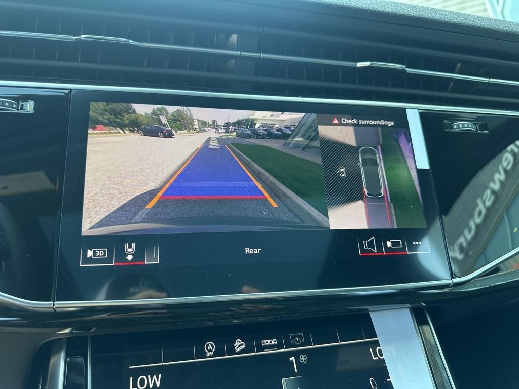 new 2025 Audi Q7 car, priced at $76,335