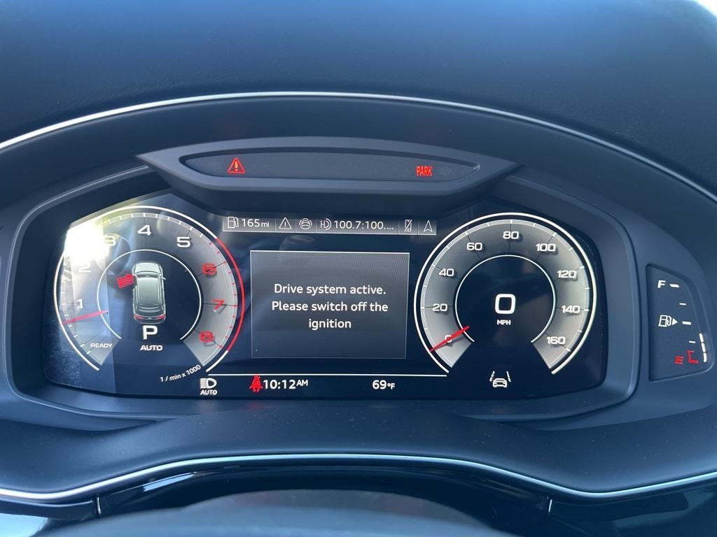 new 2025 Audi Q7 car, priced at $76,335