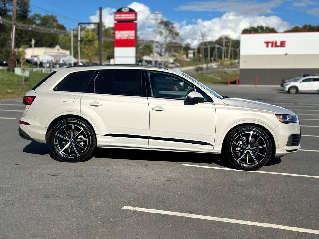 used 2022 Audi Q7 car, priced at $45,499