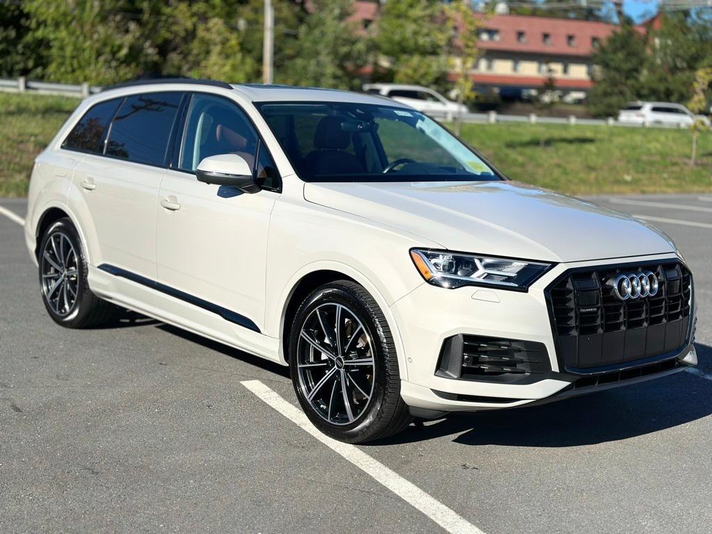 used 2022 Audi Q7 car, priced at $45,499