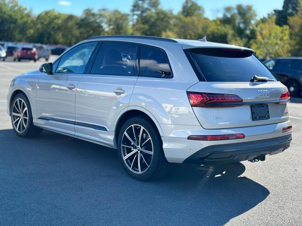 used 2022 Audi Q7 car, priced at $45,499