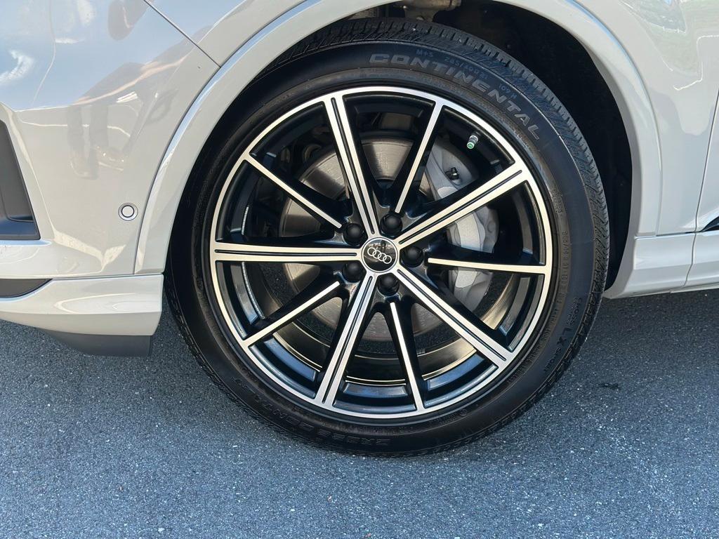 used 2022 Audi Q7 car, priced at $45,499