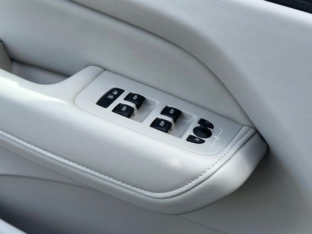 used 2025 Volvo XC60 Plug-In Hybrid car, priced at $57,999