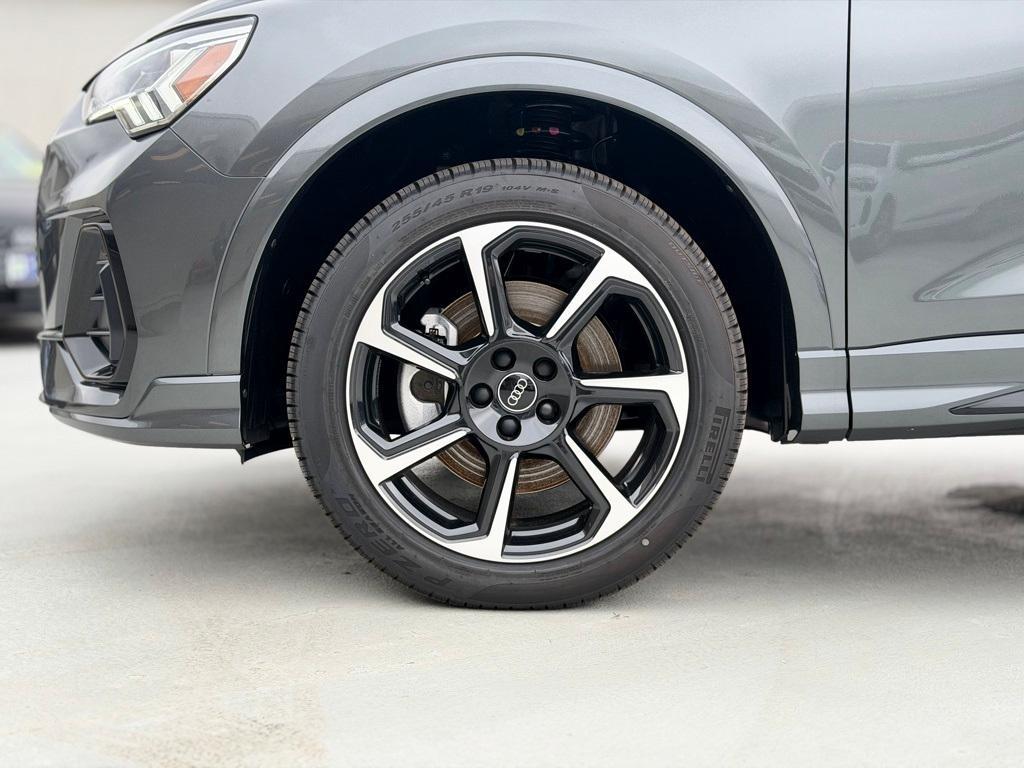 new 2025 Audi Q3 car, priced at $47,240
