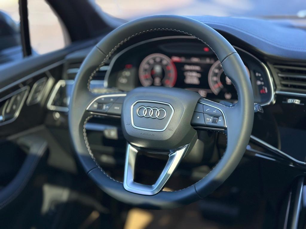 new 2026 Audi Q7 car, priced at $78,445
