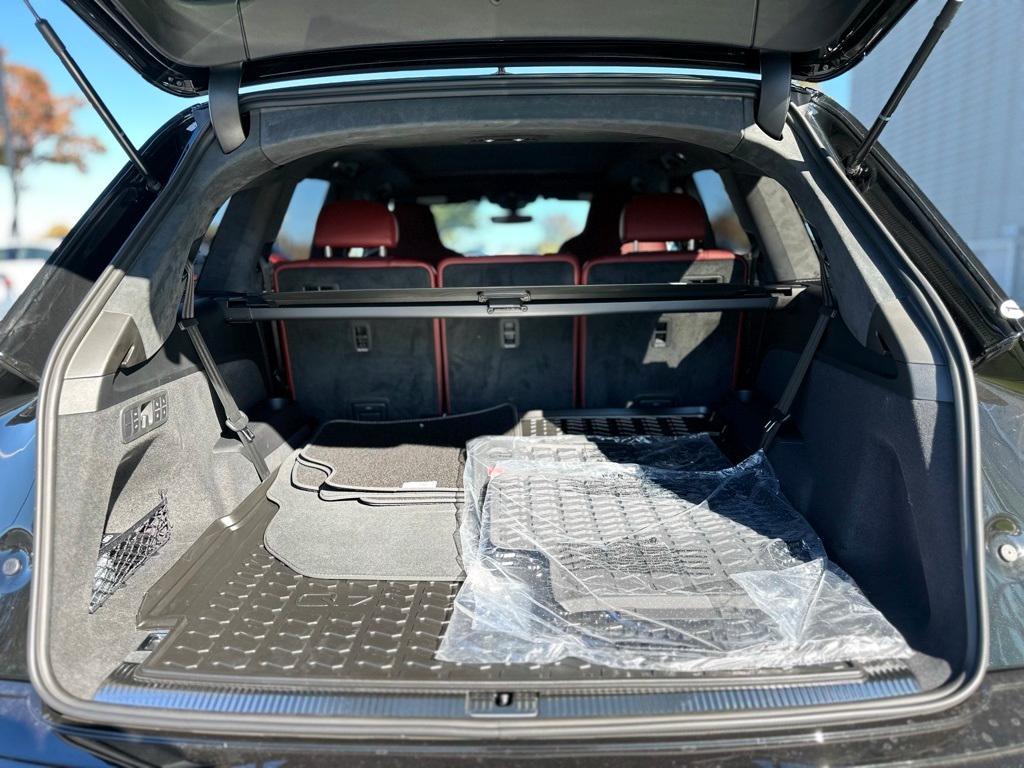 new 2026 Audi SQ7 car, priced at $115,455