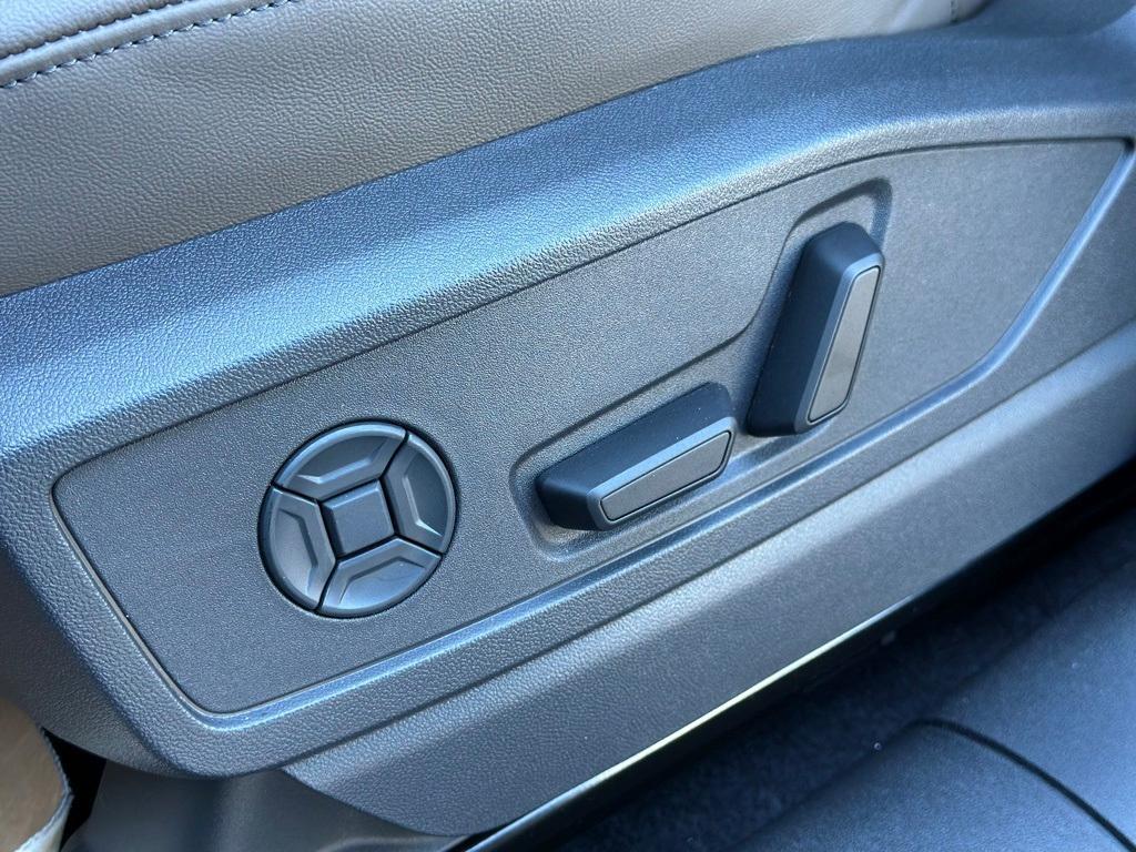 new 2025 Audi Q5 car, priced at $62,080