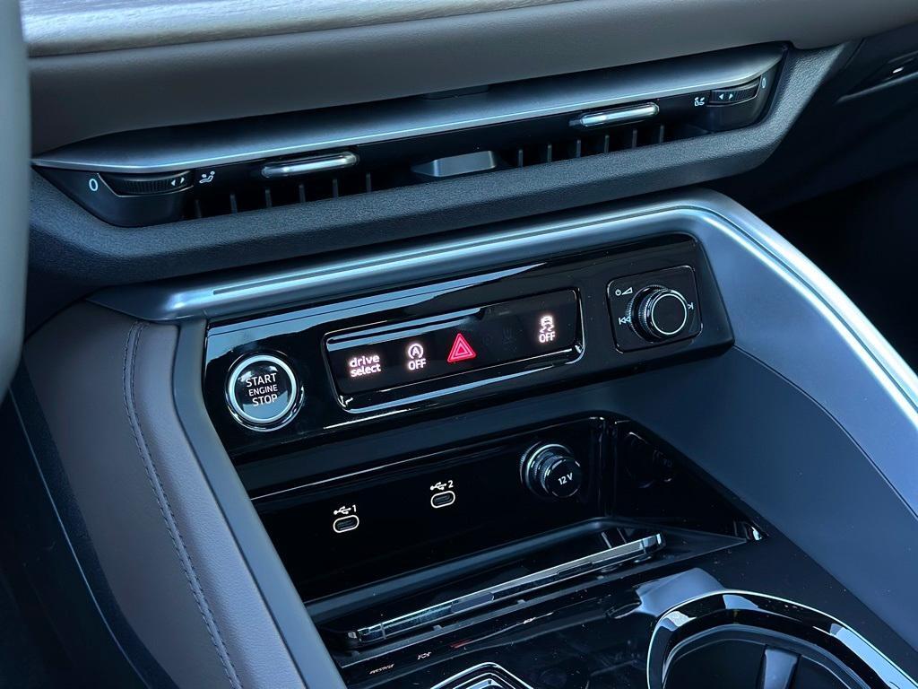 new 2025 Audi Q5 car, priced at $62,080