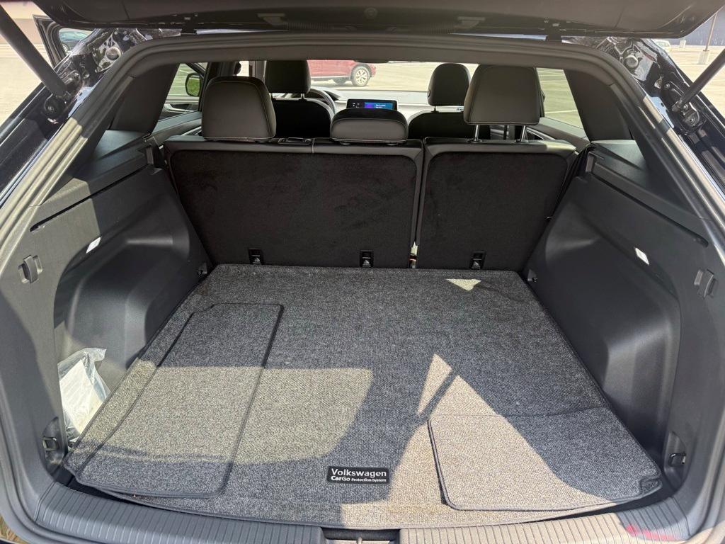used 2024 Volkswagen Atlas Cross Sport car, priced at $30,500