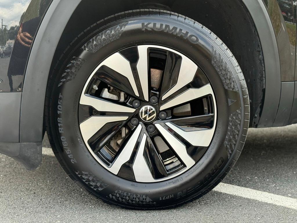 used 2024 Volkswagen Atlas Cross Sport car, priced at $30,500