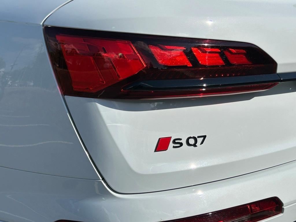 used 2025 Audi SQ7 car, priced at $89,550