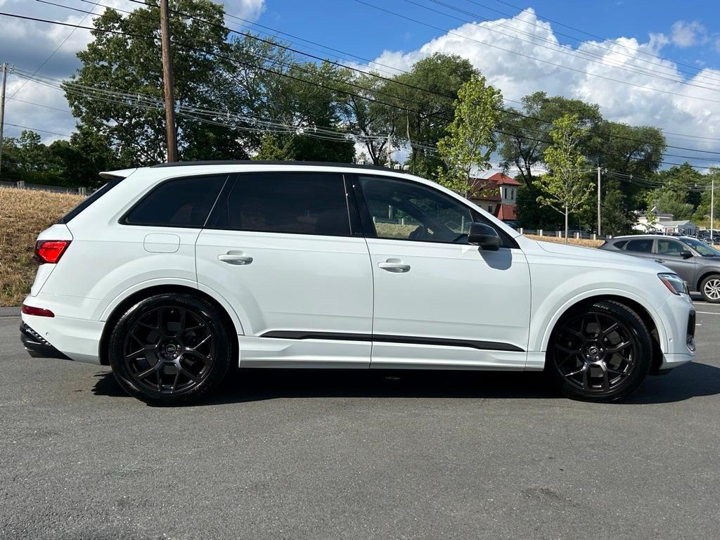 used 2025 Audi SQ7 car, priced at $89,550