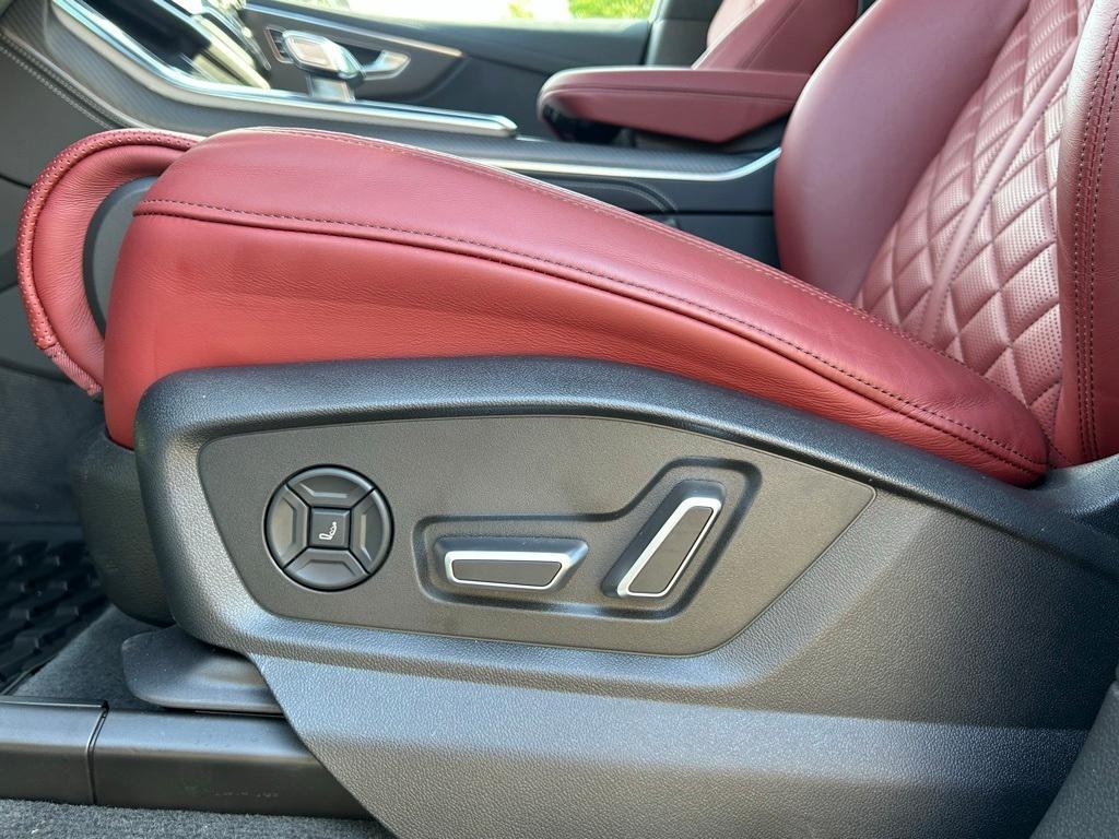 used 2025 Audi SQ7 car, priced at $89,550