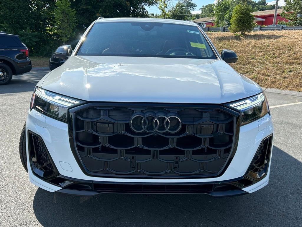 used 2025 Audi SQ7 car, priced at $89,550