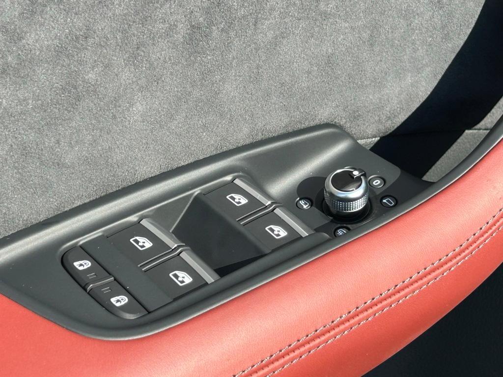 used 2025 Audi SQ7 car, priced at $89,550