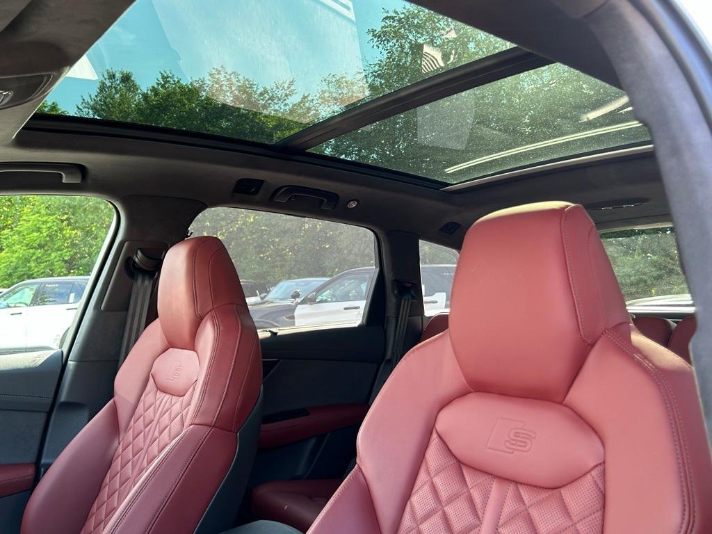 used 2025 Audi SQ7 car, priced at $89,550