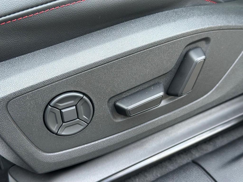 new 2025 Audi Q3 car, priced at $47,240