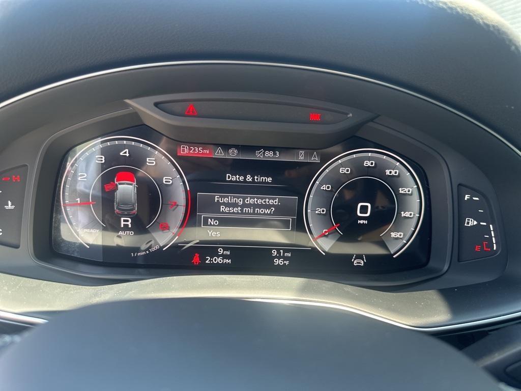 new 2025 Audi Q7 car, priced at $76,575