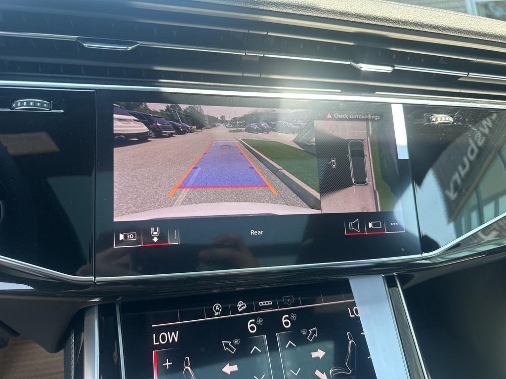 new 2025 Audi Q7 car, priced at $76,575