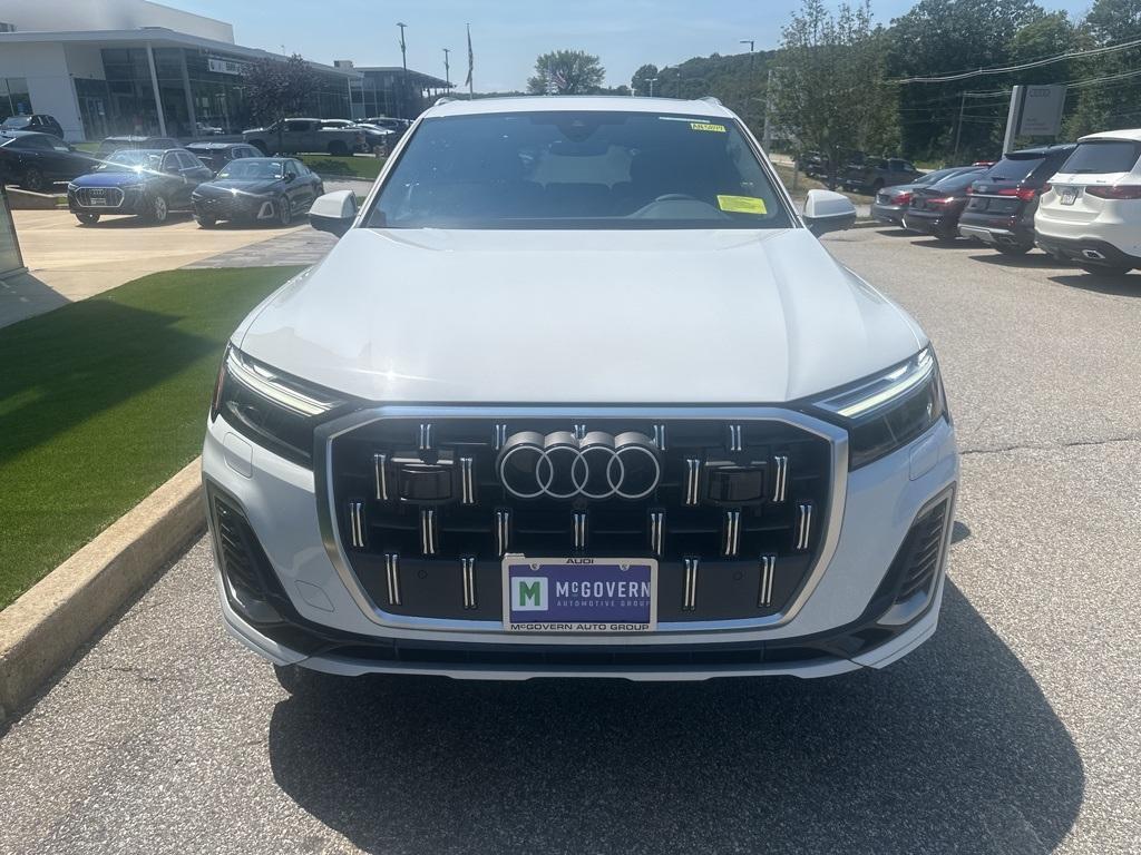new 2025 Audi Q7 car, priced at $76,575