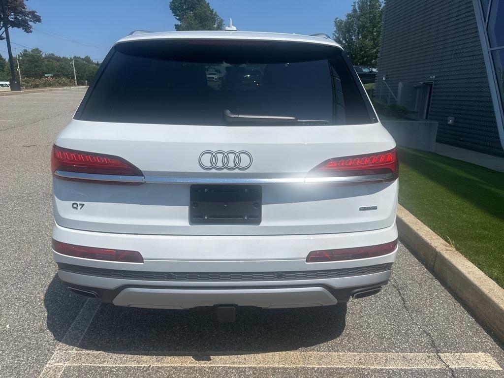 new 2025 Audi Q7 car, priced at $76,575