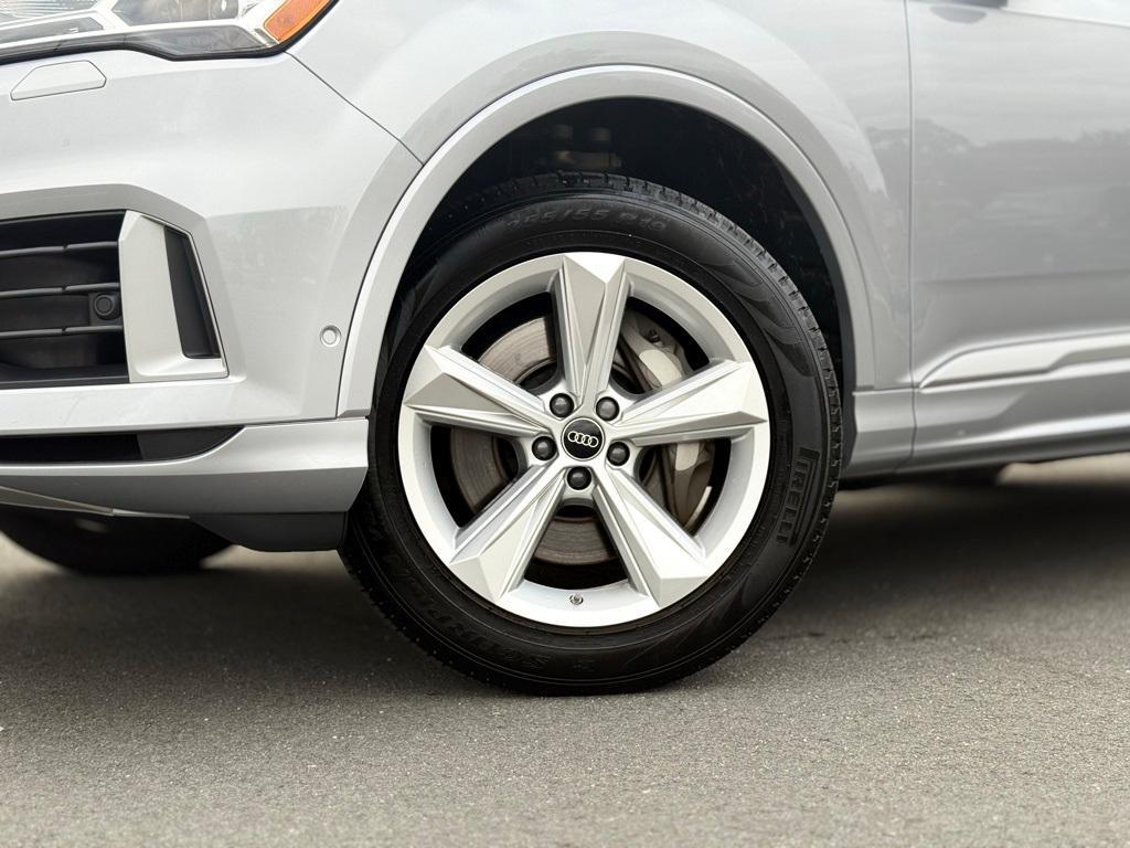 used 2022 Audi Q7 car, priced at $40,899