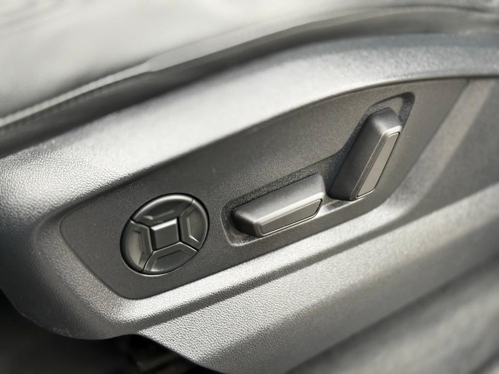 used 2022 Audi Q7 car, priced at $40,899