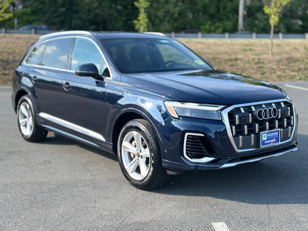 used 2025 Audi Q7 car, priced at $53,999