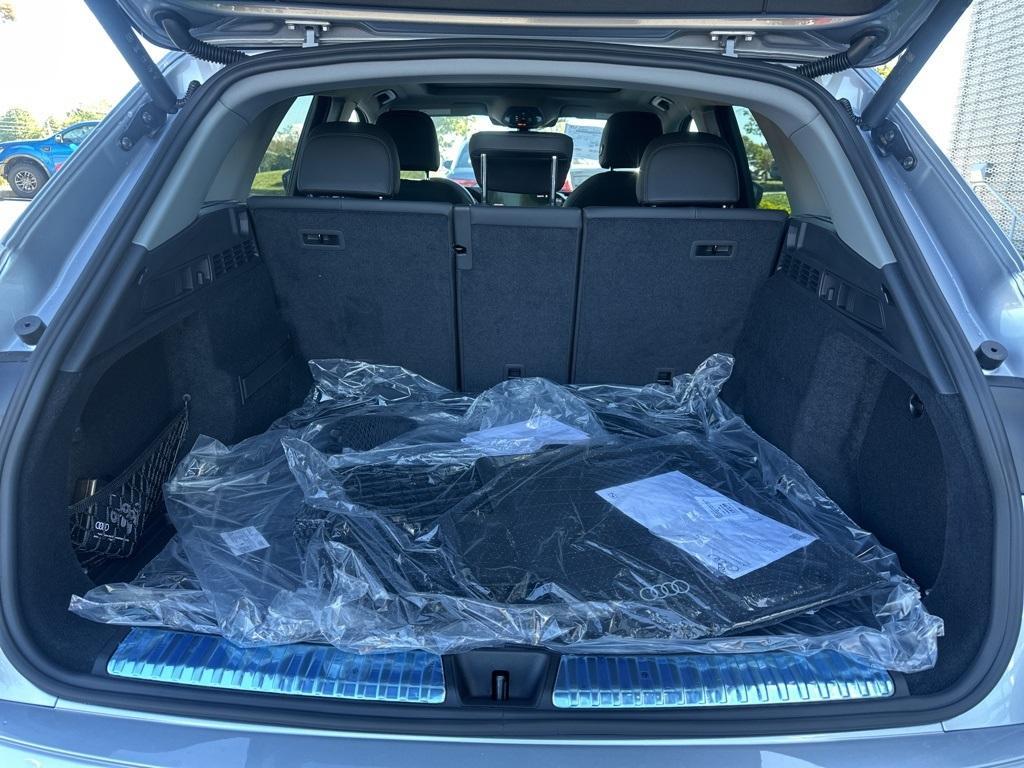 new 2025 Audi Q5 car, priced at $57,905