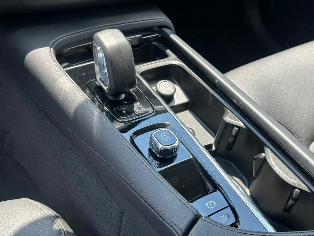 used 2024 Volvo XC90 car, priced at $41,389