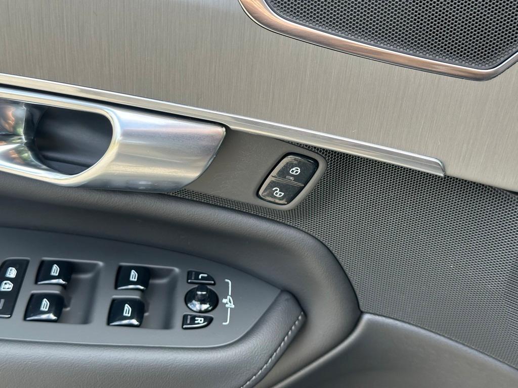 used 2024 Volvo XC90 car, priced at $41,389