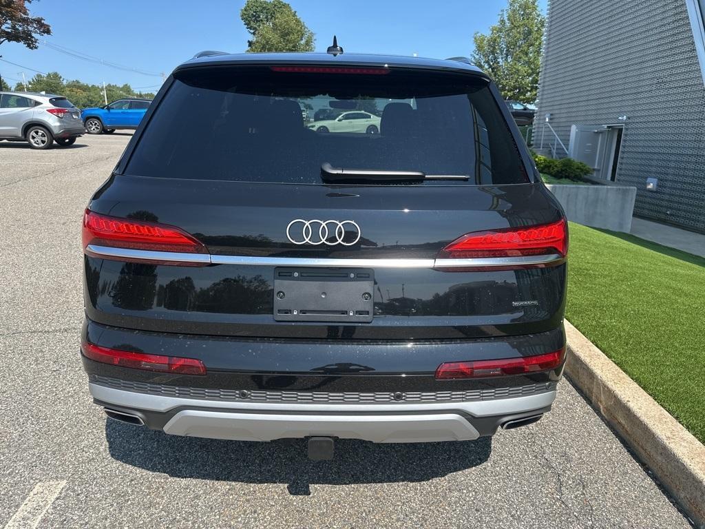 new 2025 Audi Q7 car, priced at $76,335
