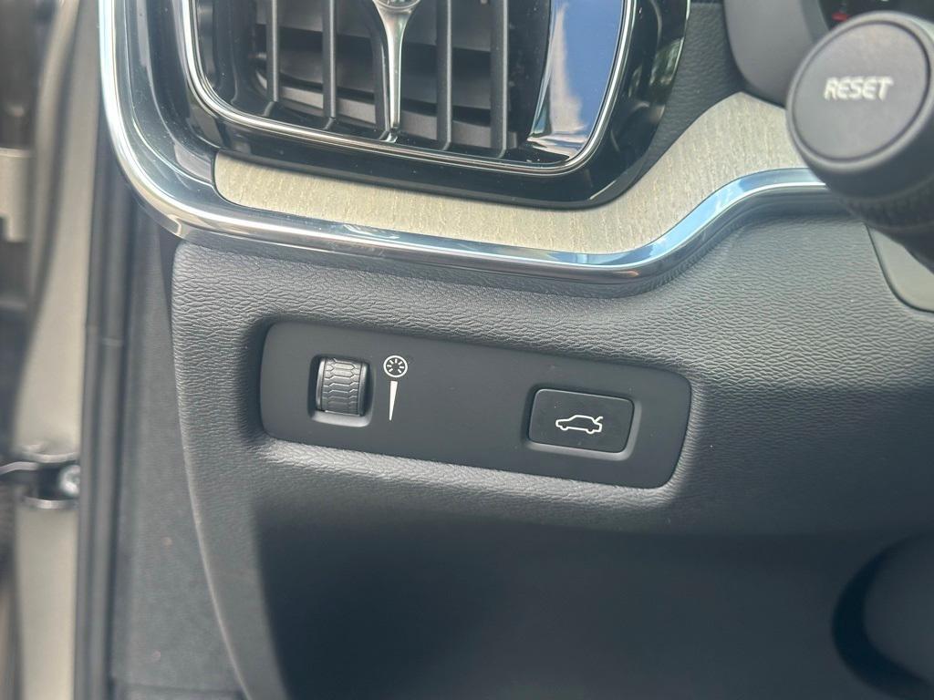 used 2019 Volvo V60 car, priced at $32,998