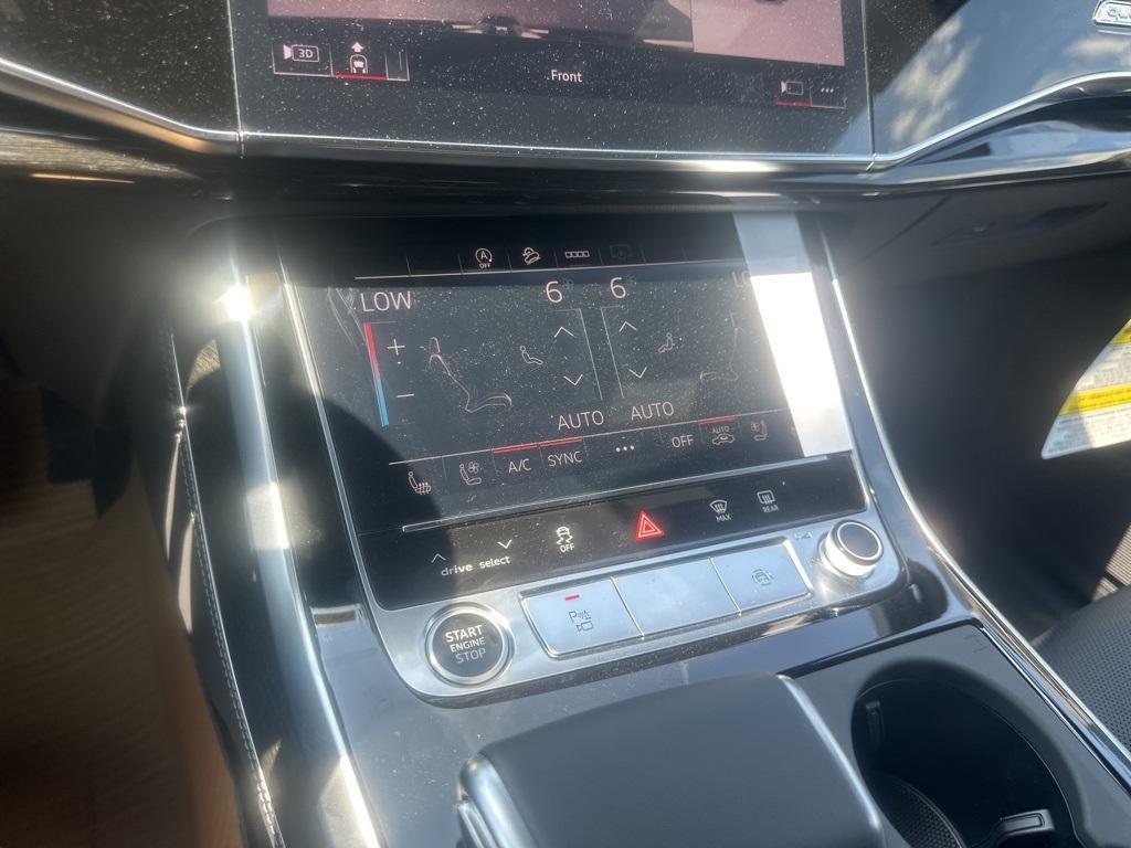 new 2025 Audi Q7 car, priced at $76,480