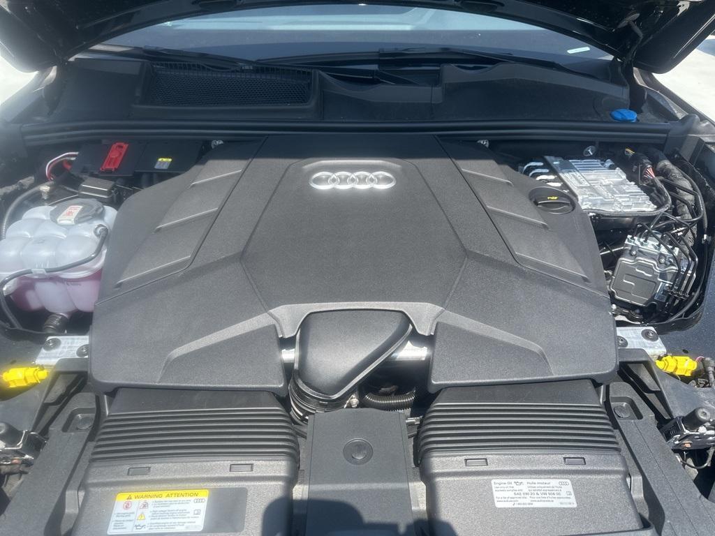 new 2025 Audi Q7 car, priced at $76,480