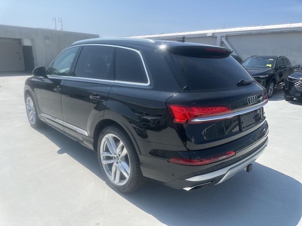 new 2025 Audi Q7 car, priced at $76,480