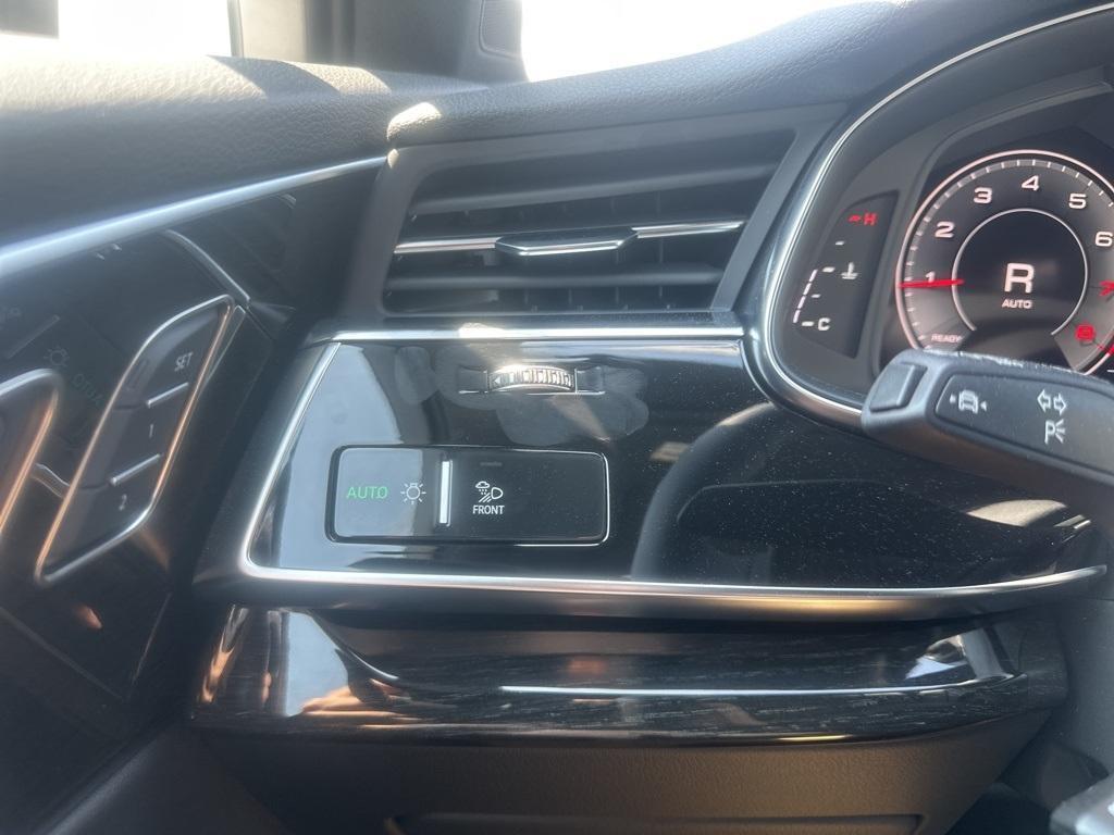 new 2025 Audi Q7 car, priced at $76,480
