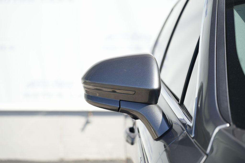 used 2023 Lincoln Nautilus car, priced at $35,700