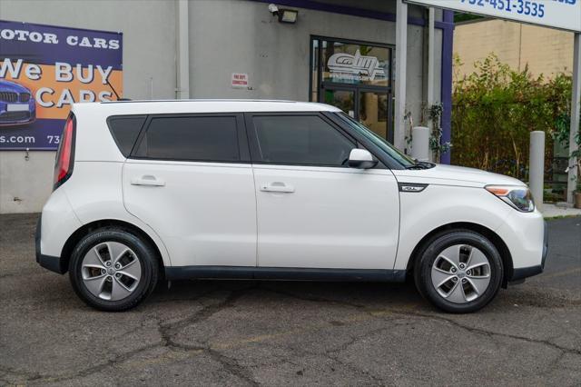 used 2016 Kia Soul car, priced at $5,900