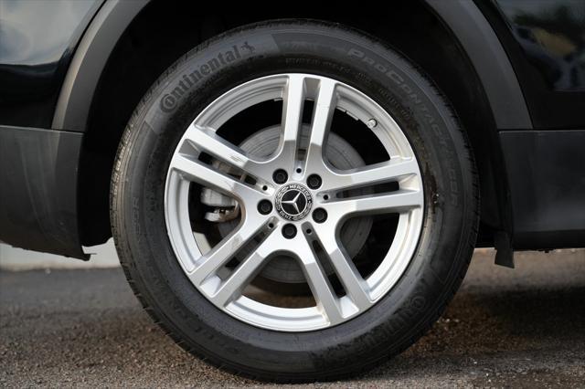used 2021 Mercedes-Benz GLB 250 car, priced at $22,900