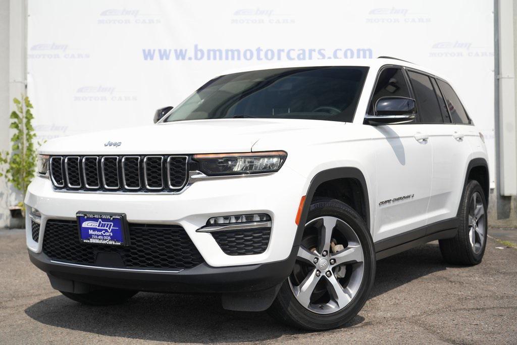 used 2023 Jeep Grand Cherokee car, priced at $21,900