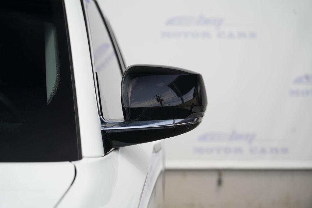 used 2023 Jeep Grand Cherokee car, priced at $21,900