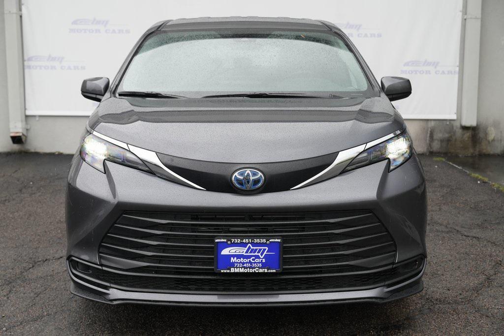 used 2025 Toyota Sienna car, priced at $40,900