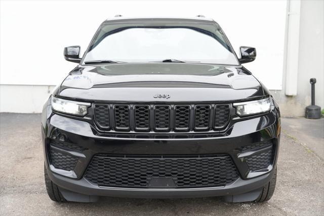 used 2022 Jeep Grand Cherokee car, priced at $23,900